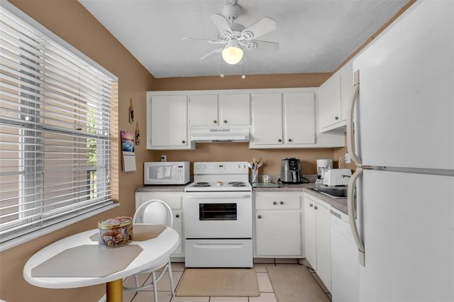 2600 NW 49th Avenue 309, Lauderdale Lakes, FL 33313