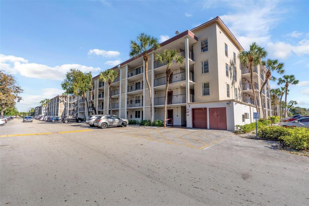 2600 NW 49th Avenue 309, Lauderdale Lakes, FL 33313