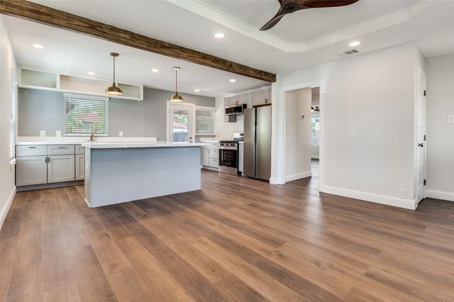 711 Winston Street, Dallas, TX 75208