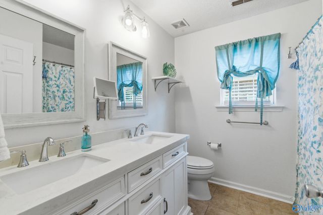 434 Wade Road SE, Owens Cross Roads, AL 35763