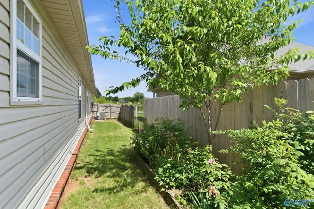 434 Wade Road SE, Owens Cross Roads, AL 35763