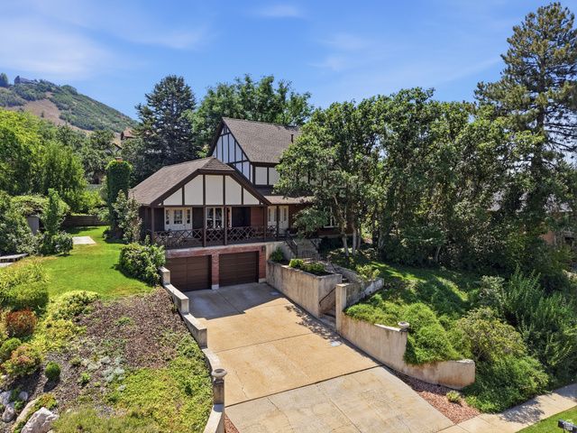 2941 OAKWOOD DR, Bountiful, UT 84010