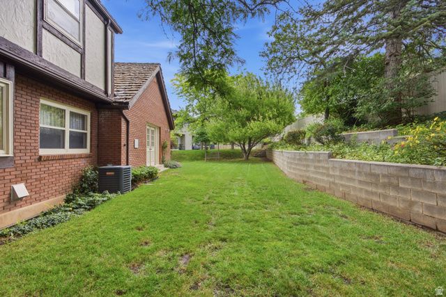 2941 OAKWOOD DR, Bountiful, UT 84010