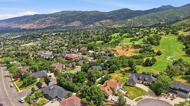 2941 OAKWOOD DR, Bountiful, UT 84010