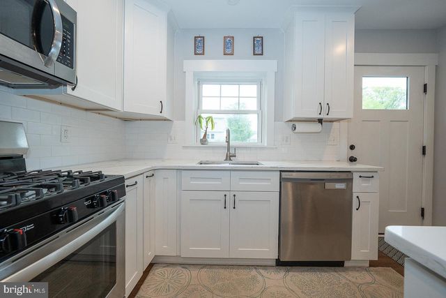 155 FOURTH AVE, Newtown Square, PA 19073