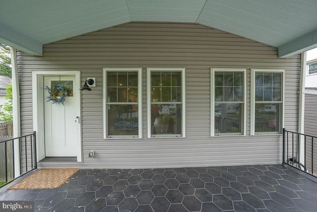 155 FOURTH AVE, Newtown Square, PA 19073