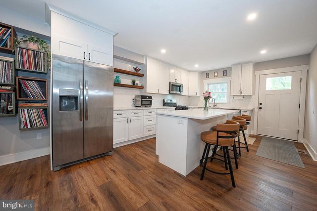 155 FOURTH AVE, Newtown Square, PA 19073