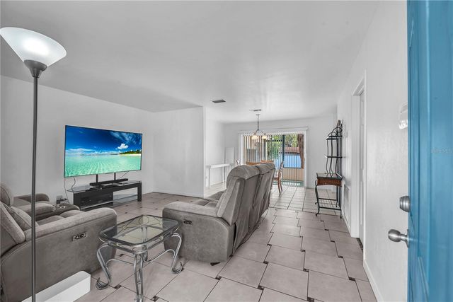 1001 HALLWOOD LOOP, Brandon, FL 33511