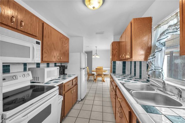 1001 HALLWOOD LOOP, Brandon, FL 33511