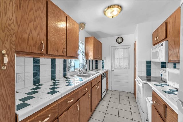 1001 HALLWOOD LOOP, Brandon, FL 33511