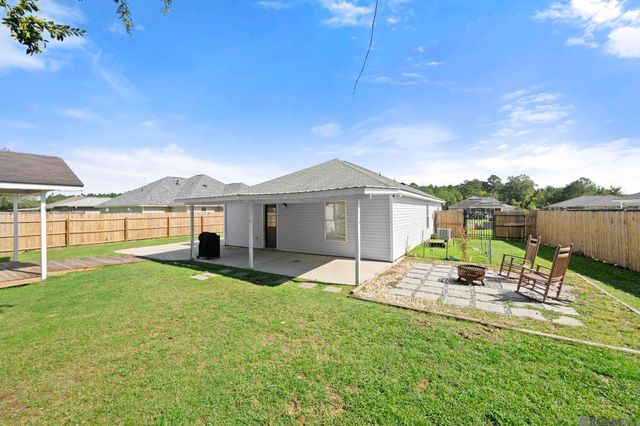 23529 Country Manor Ave, Denham Springs, LA 70726