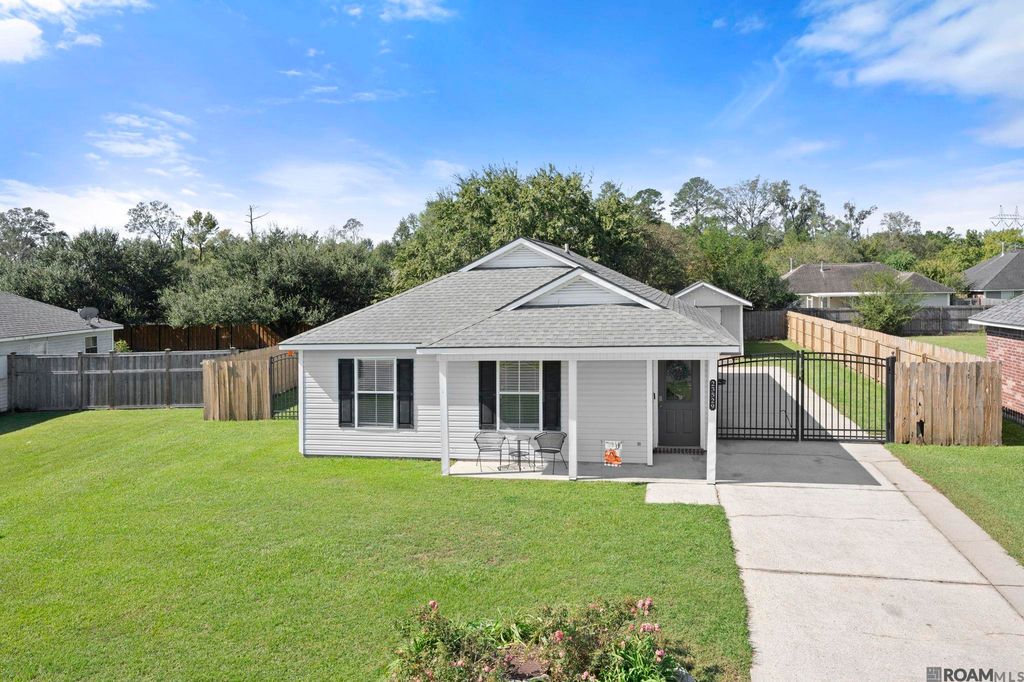 23529 Country Manor Ave, Denham Springs, LA 70726