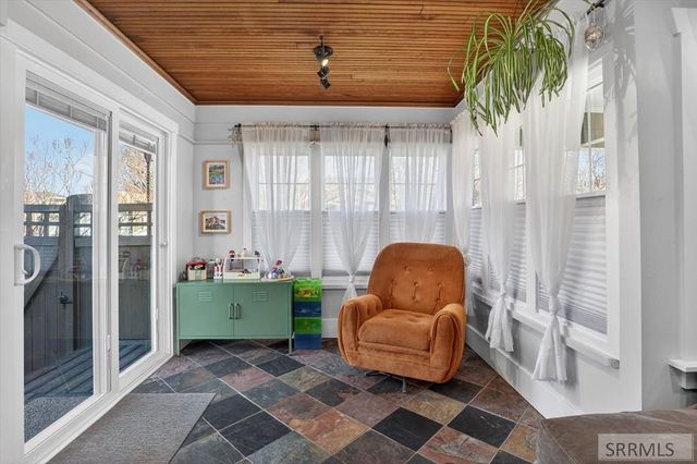 559 S 9th Avenue, Pocatello, ID 83201