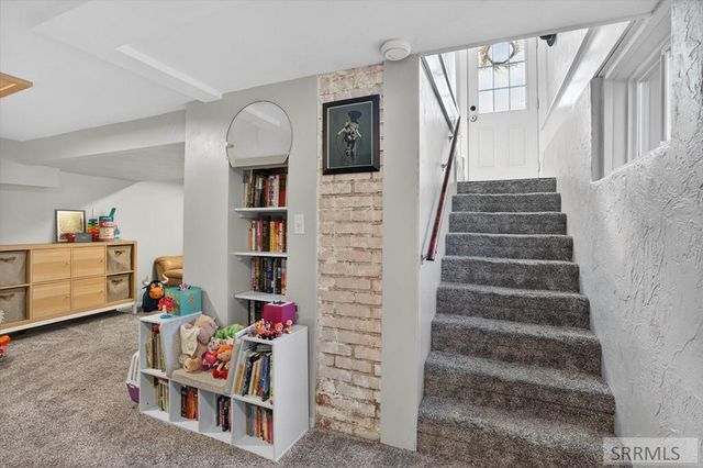 559 S 9th Avenue, Pocatello, ID 83201