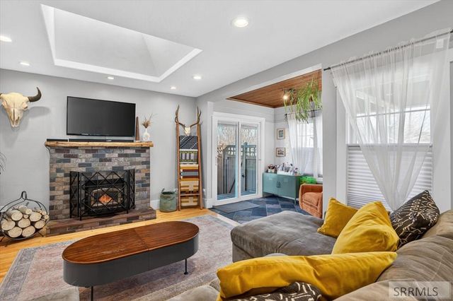 559 S 9th Avenue, Pocatello, ID 83201