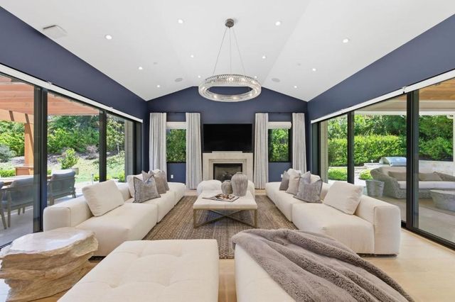 2315 Warner Range Avenue, Menlo Park, CA 94025