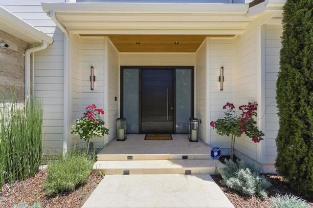 2315 Warner Range Avenue, Menlo Park, CA 94025