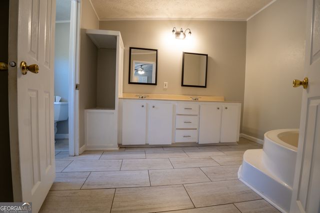 1100 Sapp Road, Dry Branch, GA 31020