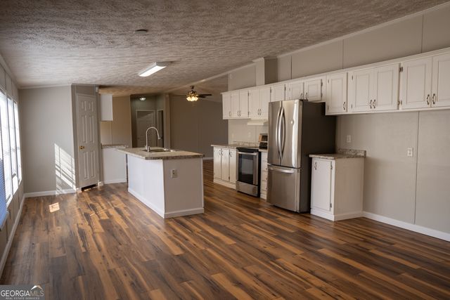 1100 Sapp Road, Dry Branch, GA 31020