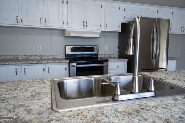 1100 Sapp Road, Dry Branch, GA 31020