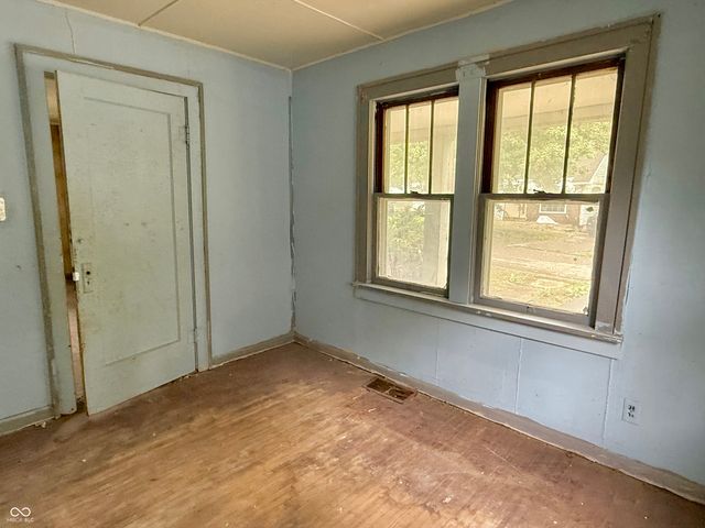 8 Dixie Drive, Anderson, IN 46016