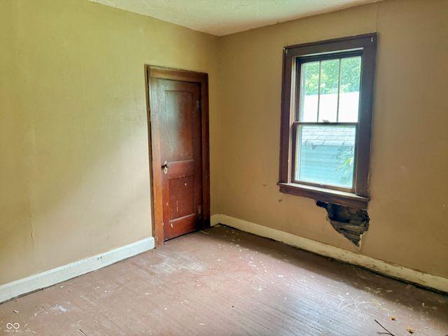 8 Dixie Drive, Anderson, IN 46016