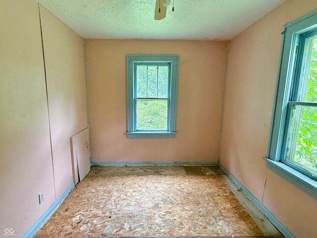8 Dixie Drive, Anderson, IN 46016