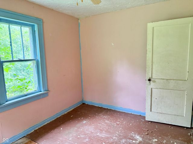 8 Dixie Drive, Anderson, IN 46016