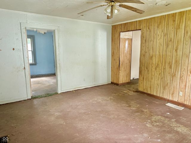 8 Dixie Drive, Anderson, IN 46016