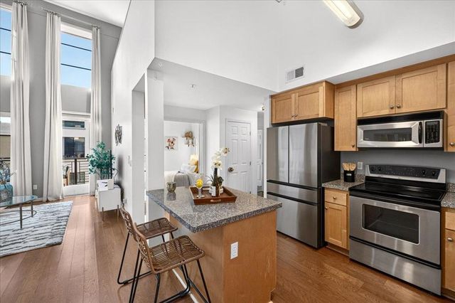 800 N 8th Street 324, San Jose, CA 95112