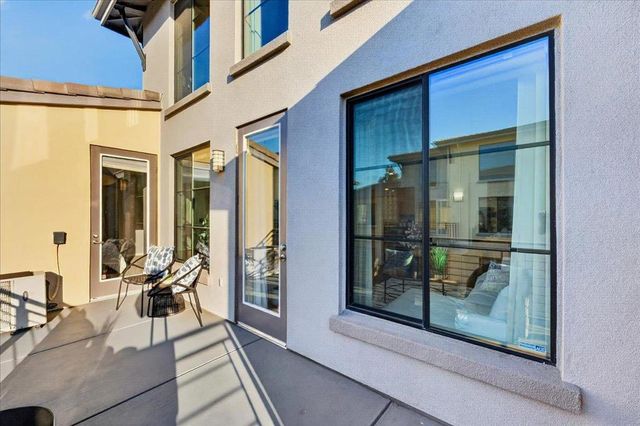 800 N 8th Street 324, San Jose, CA 95112