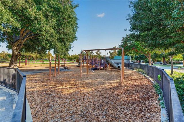 800 N 8th Street 324, San Jose, CA 95112
