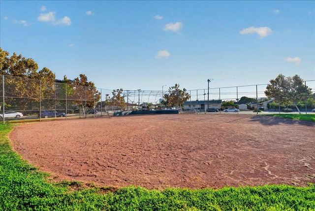 800 N 8th Street 324, San Jose, CA 95112
