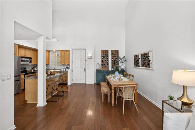 800 N 8th Street 324, San Jose, CA 95112