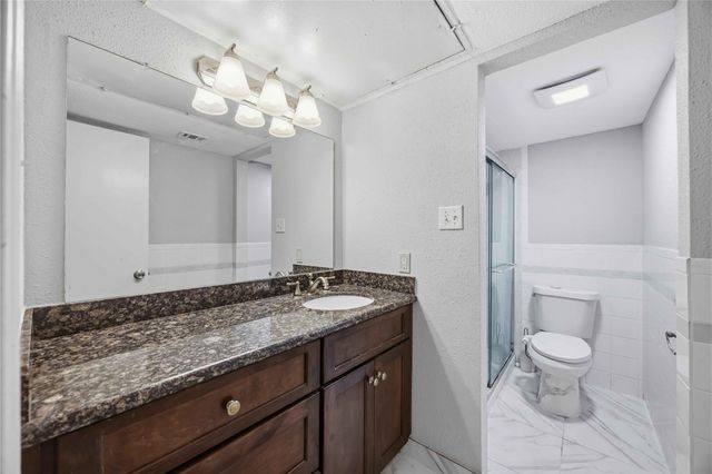 2100 Tanglewilde Street 631, Houston, TX 77063