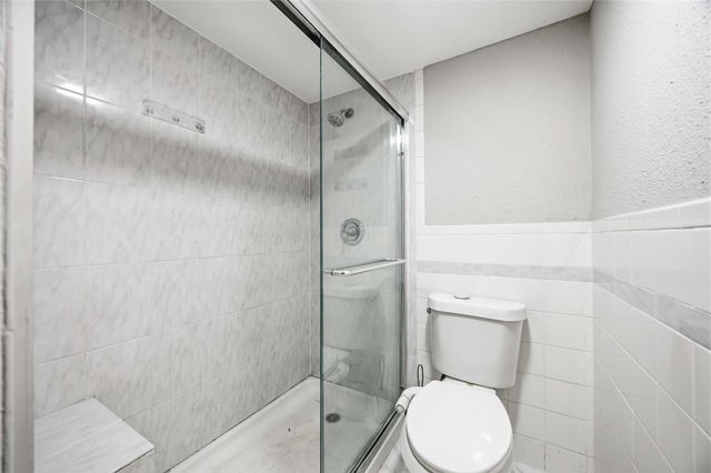2100 Tanglewilde Street 631, Houston, TX 77063