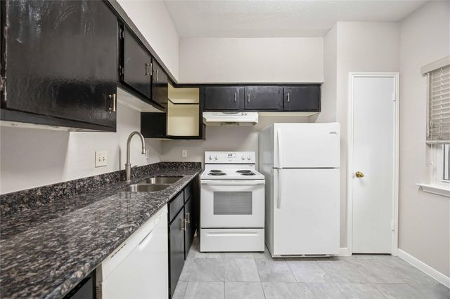 2100 Tanglewilde Street 631, Houston, TX 77063