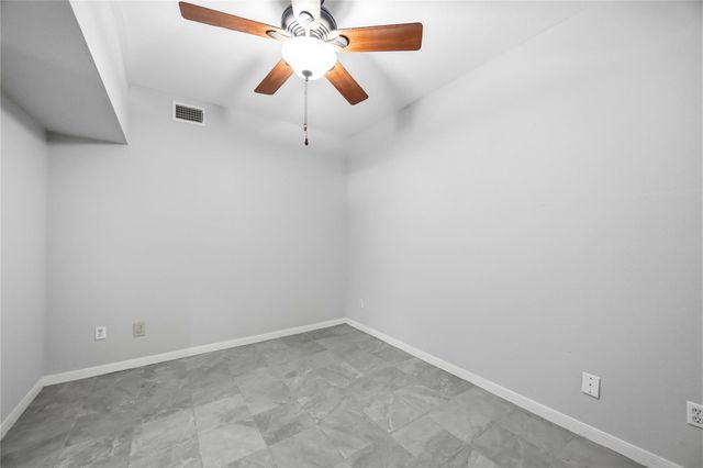 2100 Tanglewilde Street 631, Houston, TX 77063