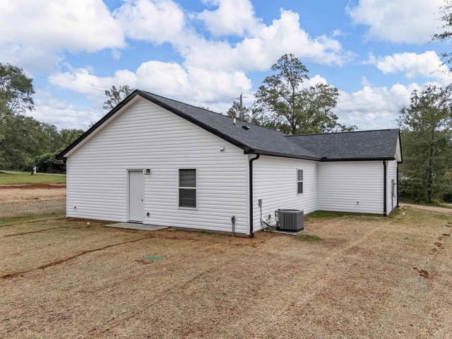 174 Blackman Circle, Cowpens, SC 29330