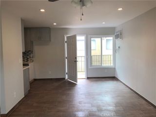 1108 W 110th 8, Los Angeles, CA 90044