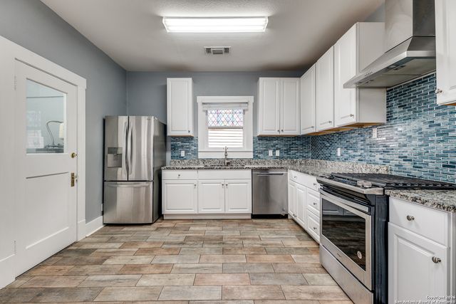 830 W Craig Pl, San Antonio, TX 78212