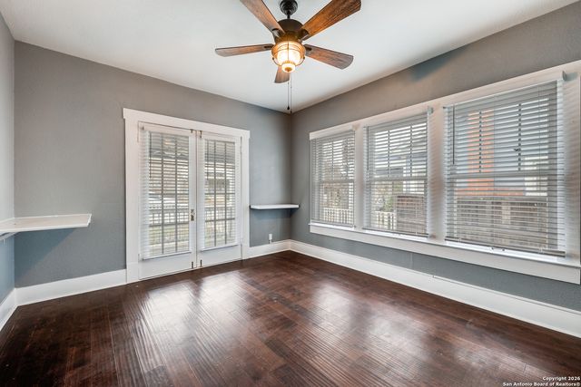 830 W Craig Pl, San Antonio, TX 78212
