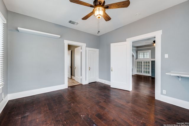 830 W Craig Pl, San Antonio, TX 78212