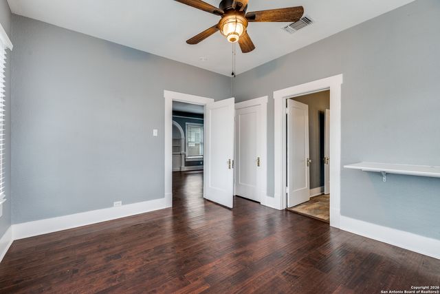 830 W Craig Pl, San Antonio, TX 78212