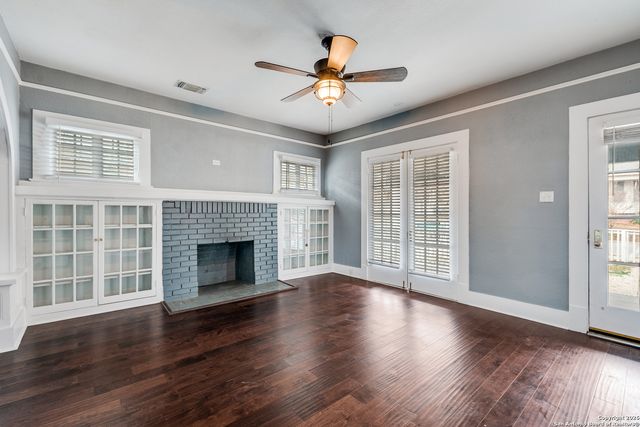 830 W Craig Pl, San Antonio, TX 78212