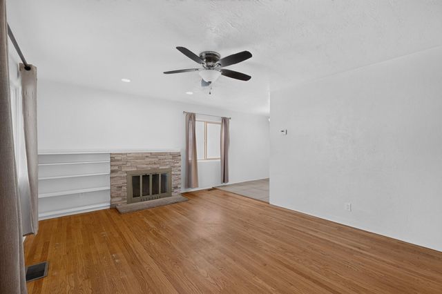 1409 Princeton Drive SE, Albuquerque, NM 87106