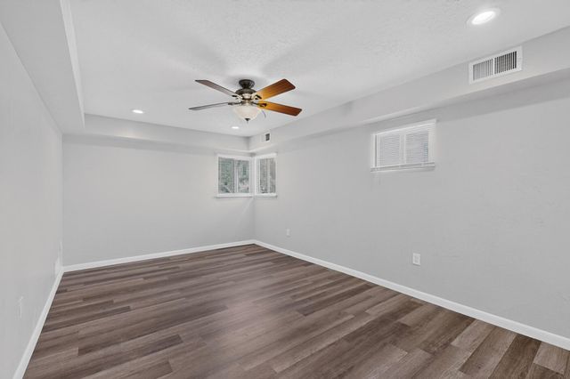 1409 Princeton Drive SE, Albuquerque, NM 87106