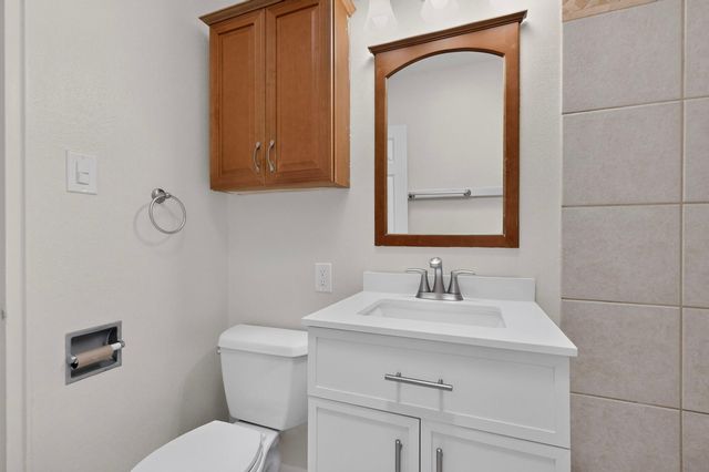 1409 Princeton Drive SE, Albuquerque, NM 87106