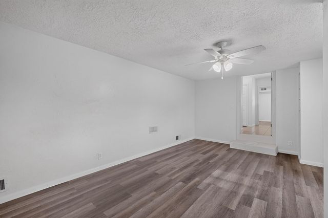 1409 Princeton Drive SE, Albuquerque, NM 87106