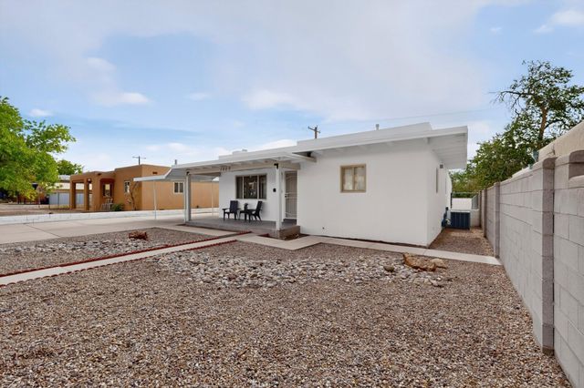 1409 Princeton Drive SE, Albuquerque, NM 87106